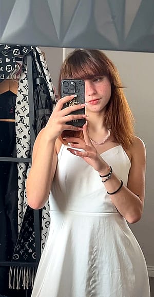 feeling super self conscious that i don't look like a classy one'