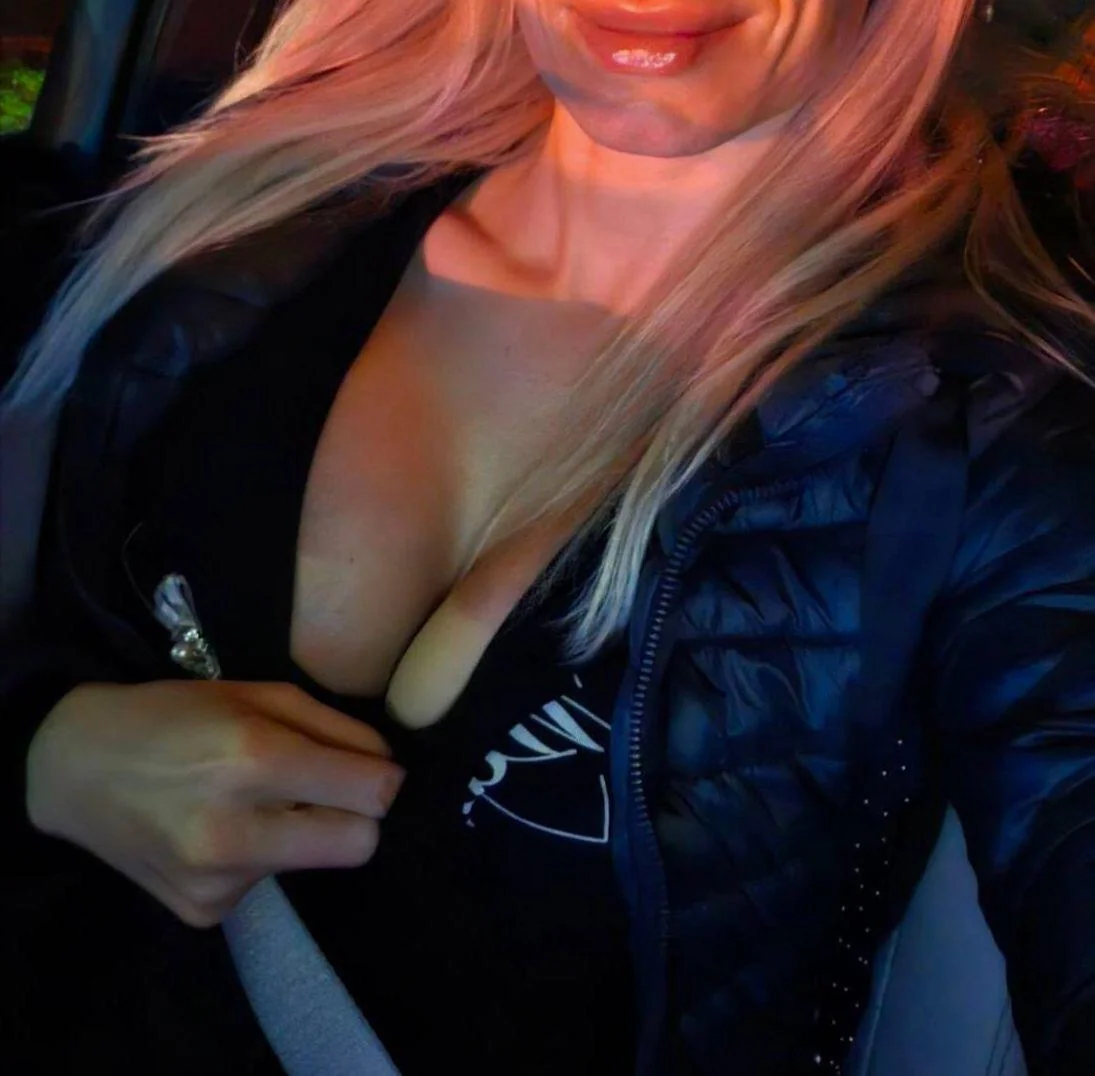 Would you think I’m pretty, I would love to know picture 1 of 1