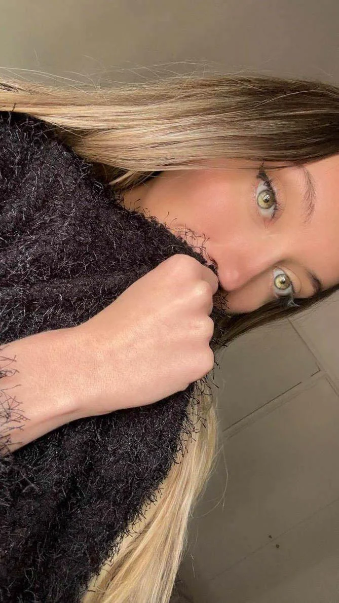 i look the sexiest here picture 1 of 1