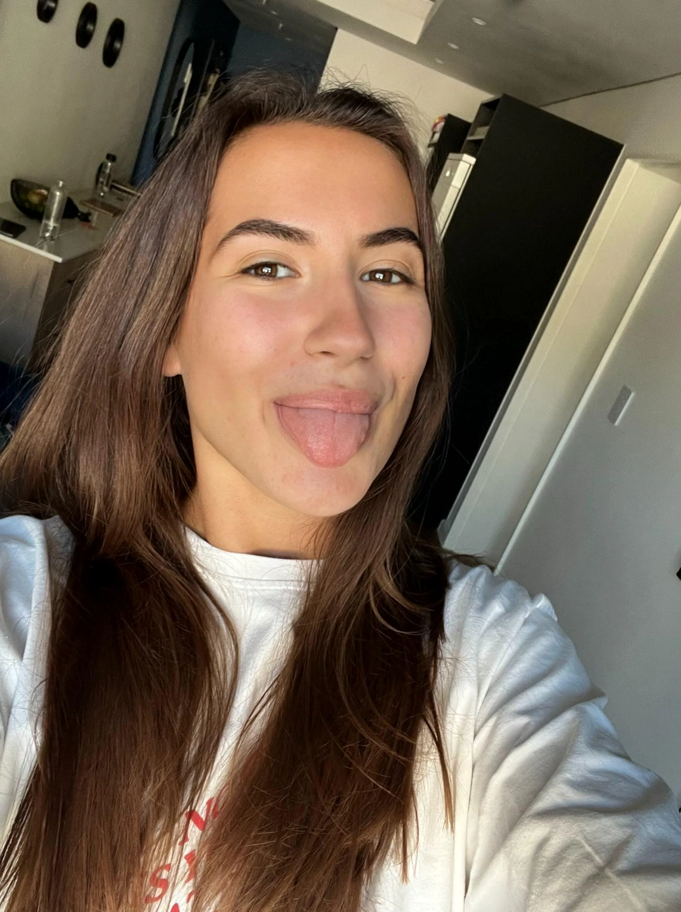 Would I get your attention in public? picture 1 of 1