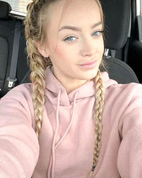 The beauty of white girls is truly undeniable picture 1 of 1