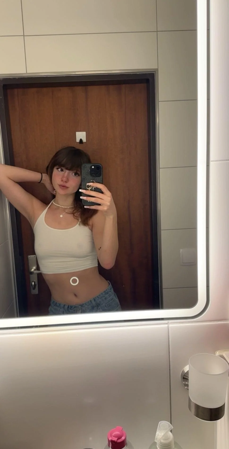 i’m trying to be okay with how i look here picture 1 of 1