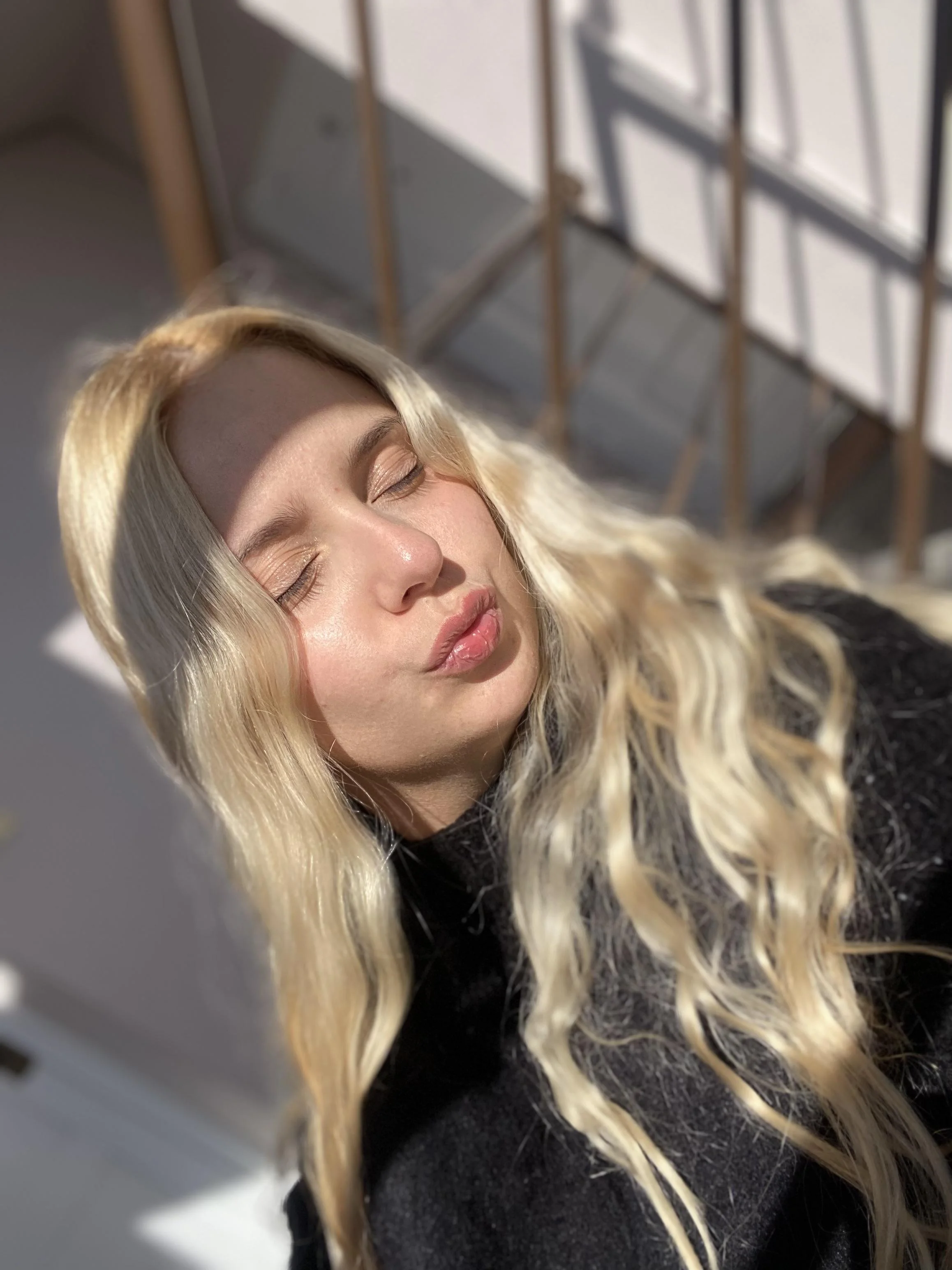 Just turned 19 and still kinda new to this online posting.. am I cute picture 1 of 1