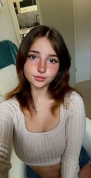 wondering if my face even fits the vibe of a beautiful girl'