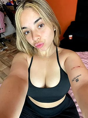 F18 do you think i look hot today?'