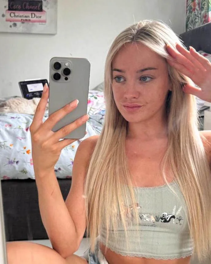How hot do you think I am? F19 picture 1 of 1