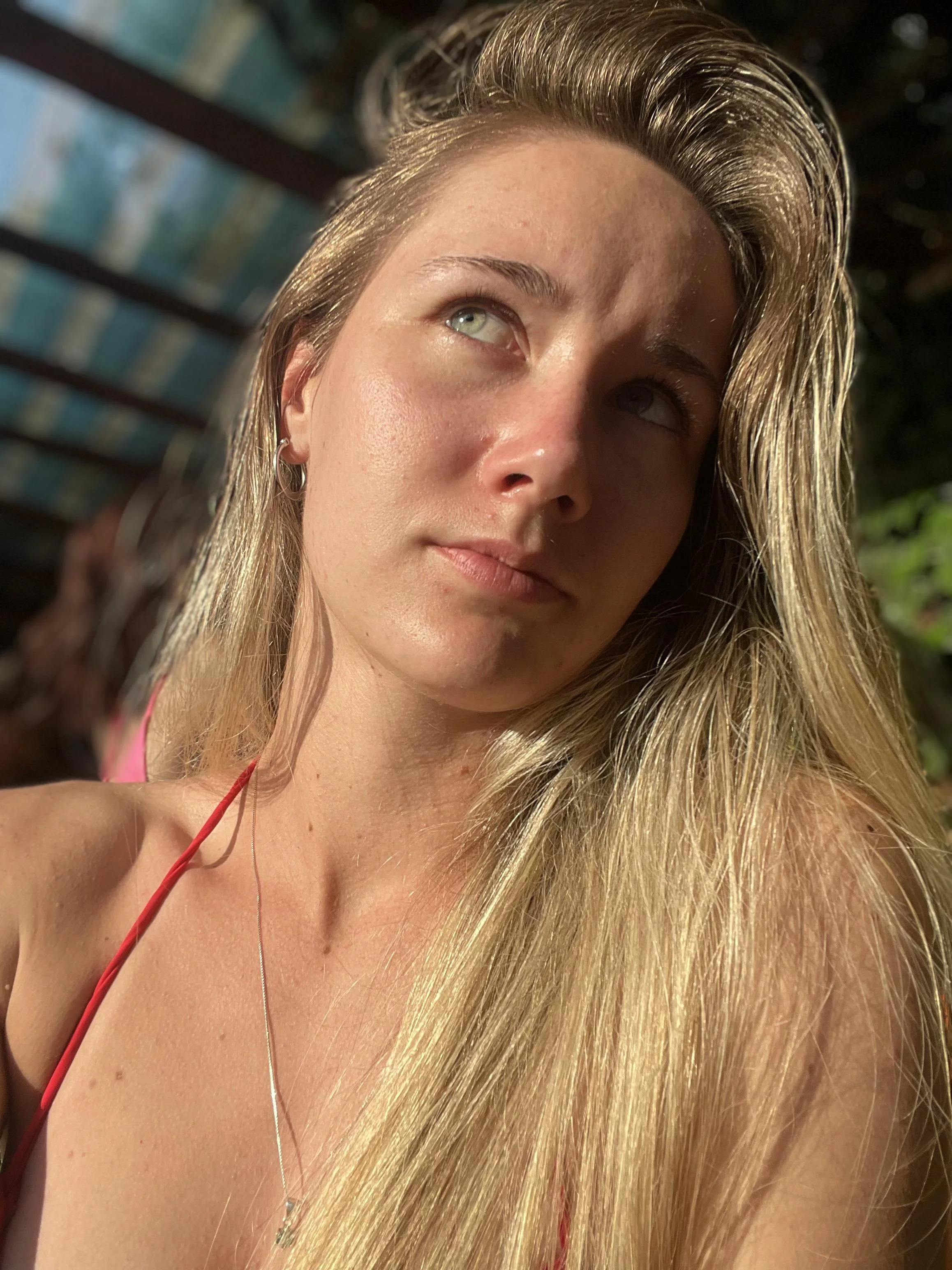 Do you think I look gorgeous in this shot? picture 1 of 1