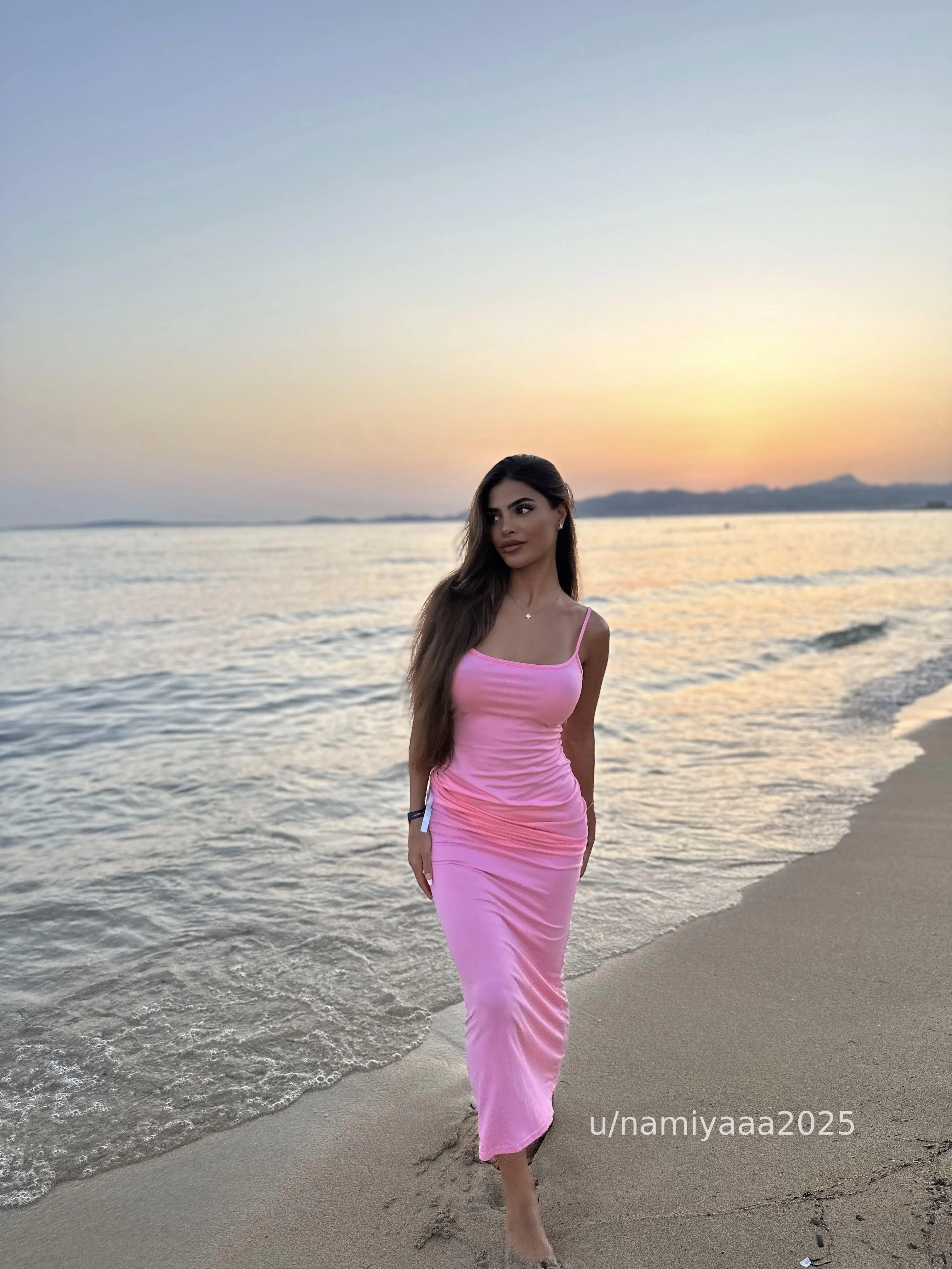 Does this dress work for a nice dinner picture 1 of 1