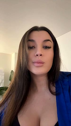 Feeling cute and sexy'