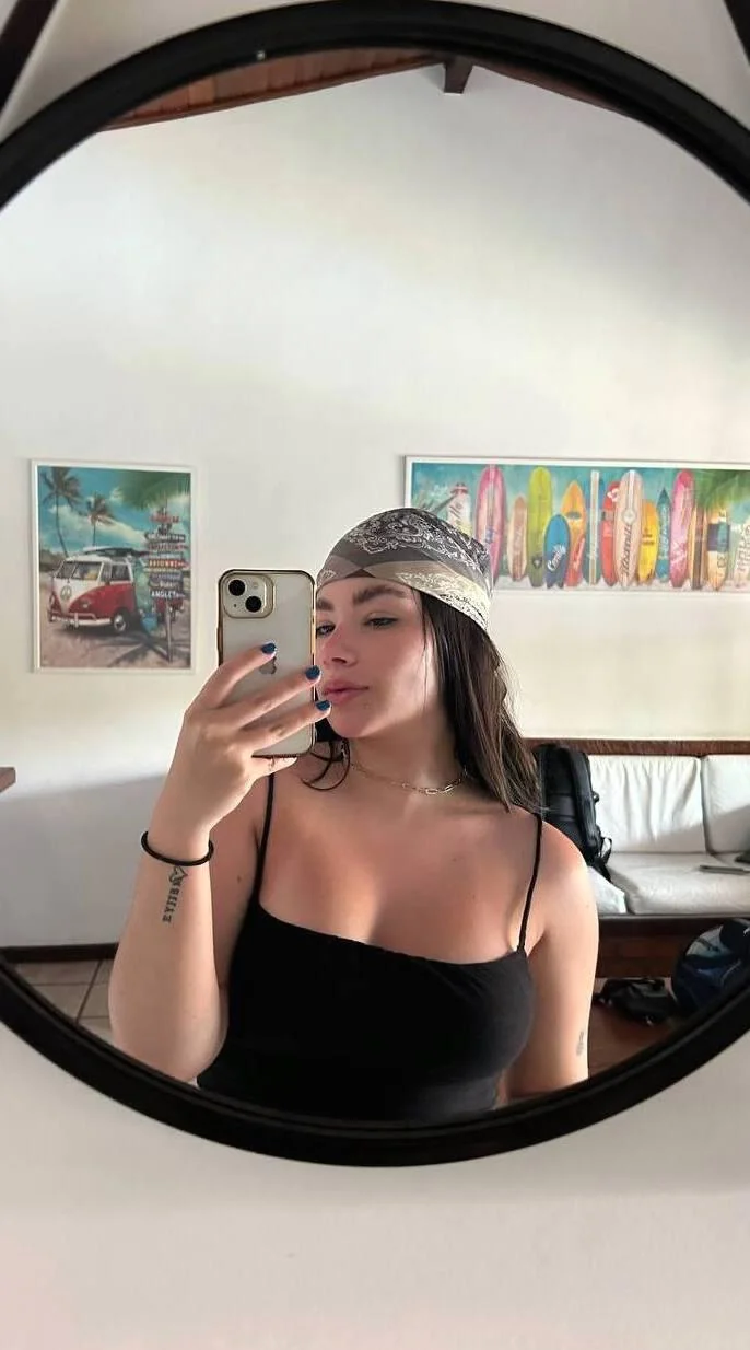 looking cute and... sexy ;) picture 1 of 1