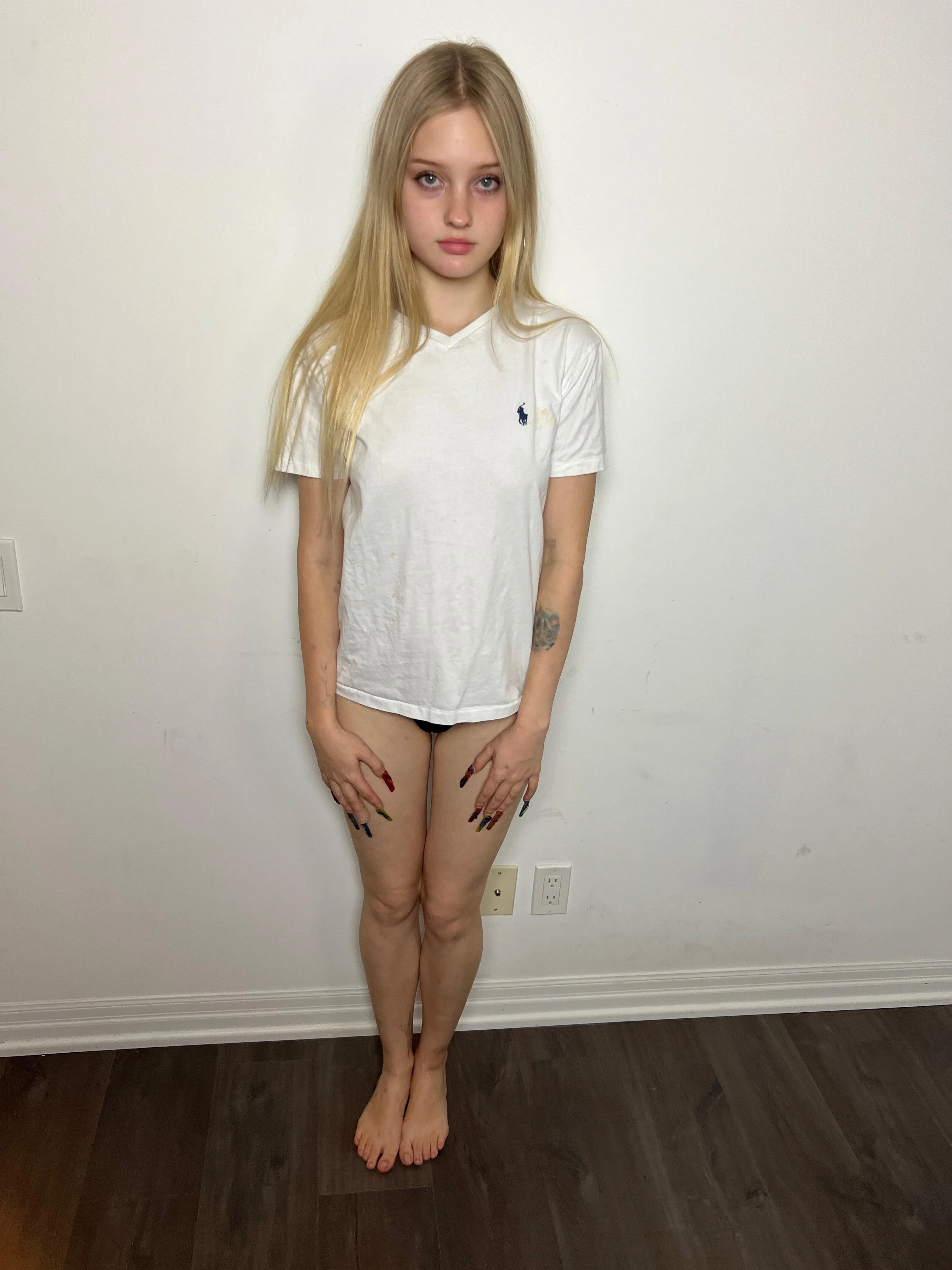 Am I hot right now? F18 picture 1 of 1