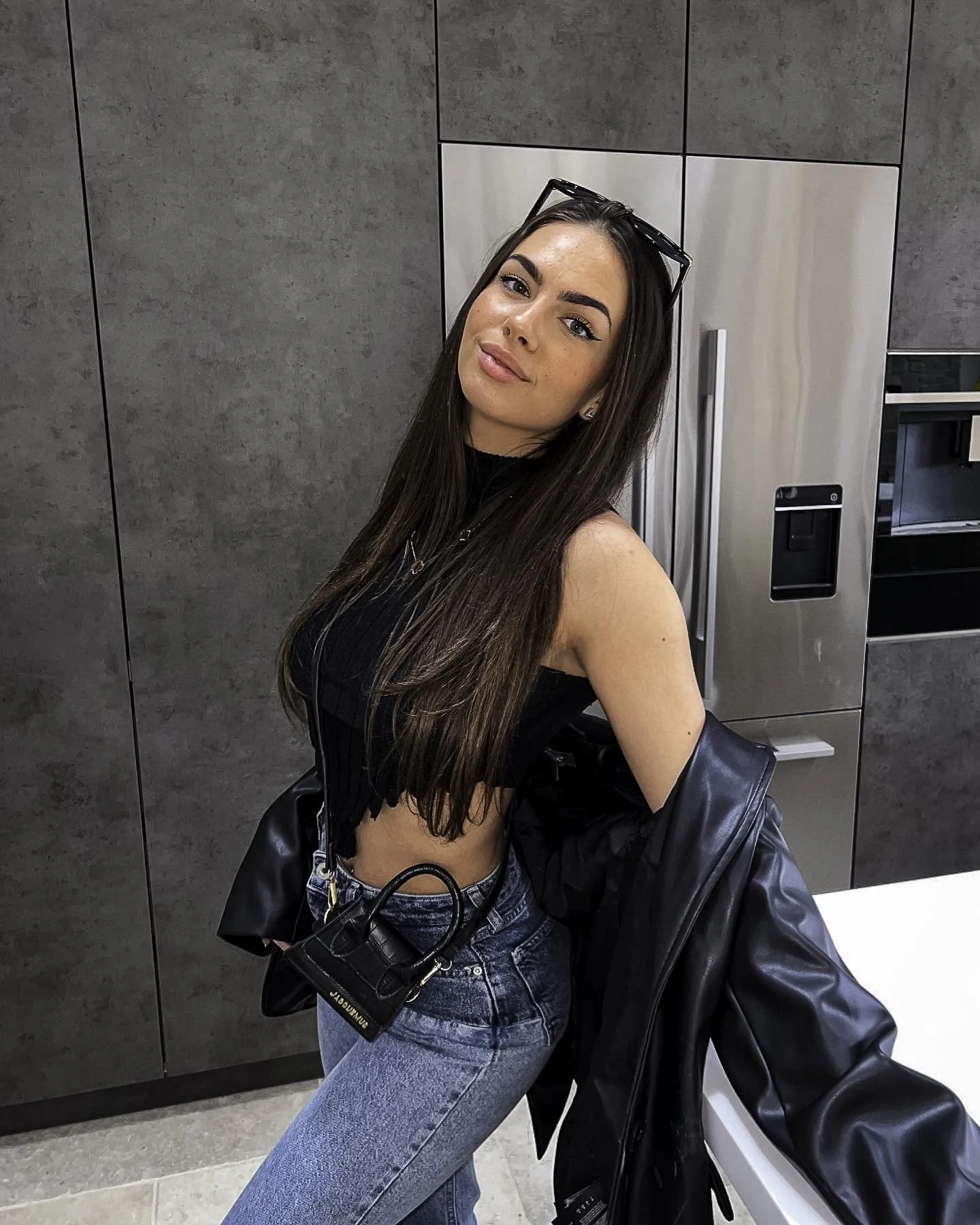 Serving heat with a touch of class, how do I look? 😘✨ picture 1 of 1