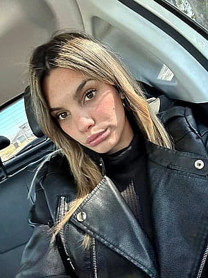 Felt cute in this outfit... what do you think?'