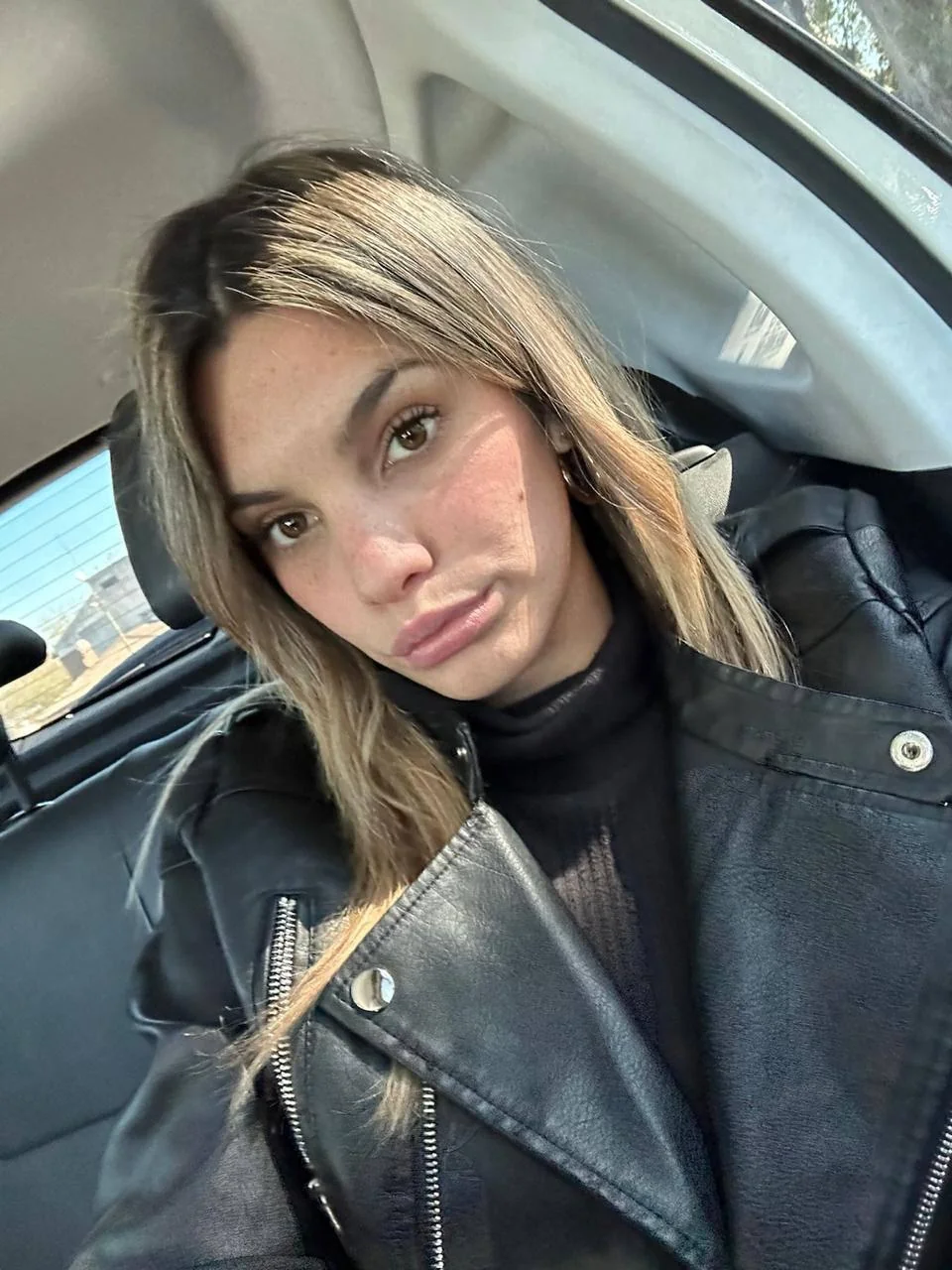 Felt cute in this outfit... what do you think? picture 1 of 1