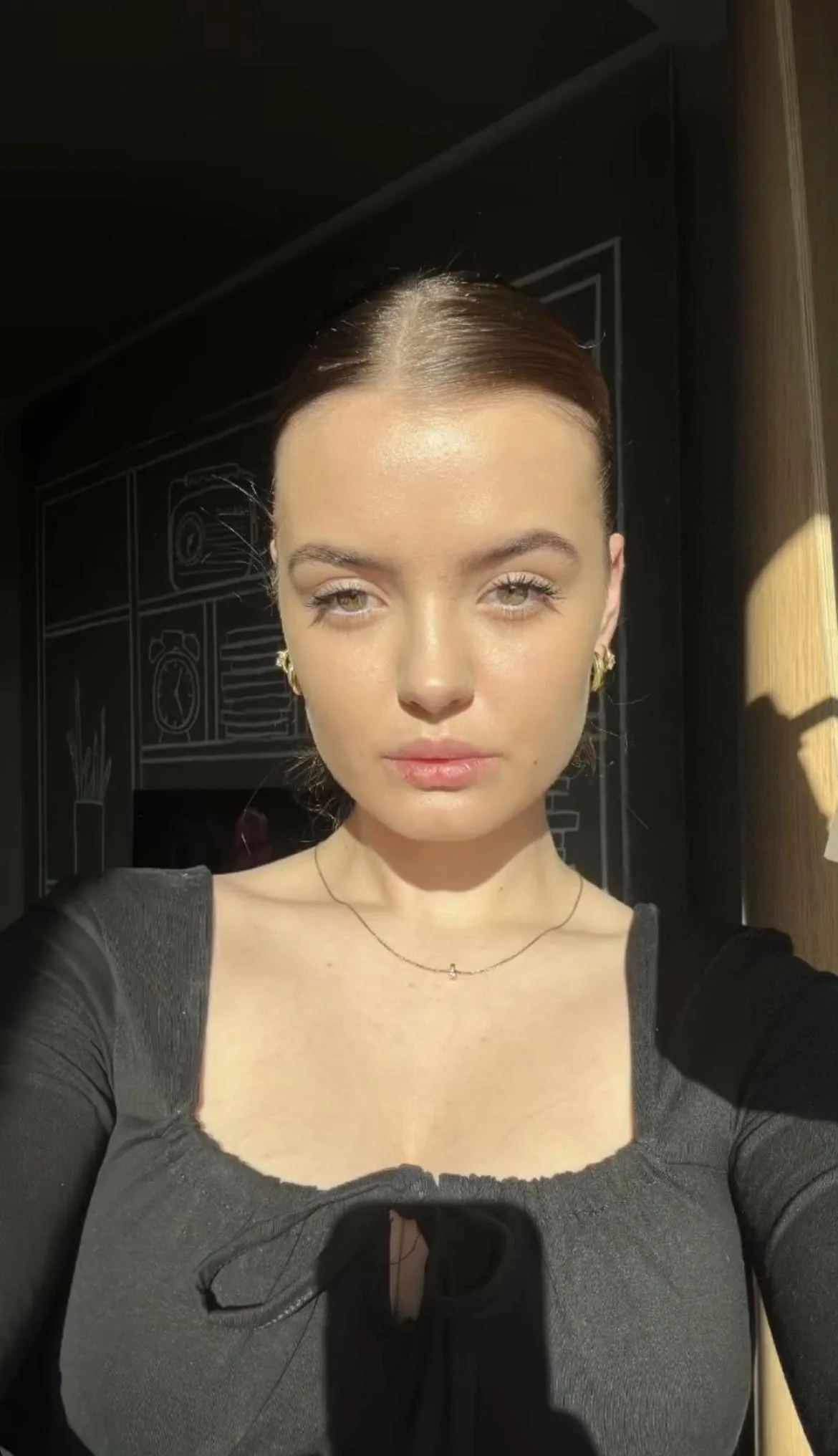 which colour are my eyes?☀️ picture 1 of 1