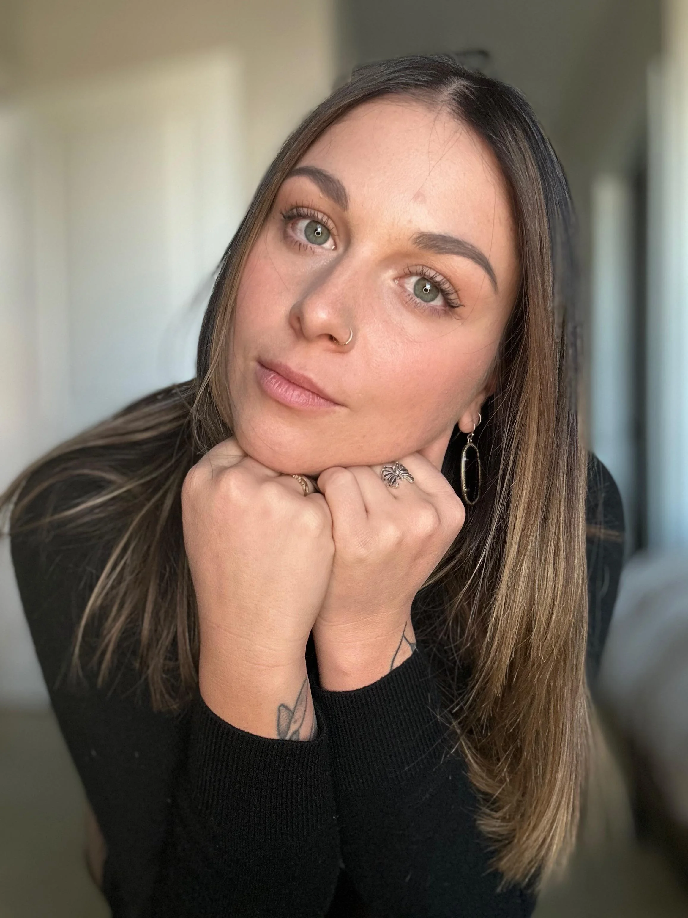 33 and still single.. Am I hot? picture 1 of 1