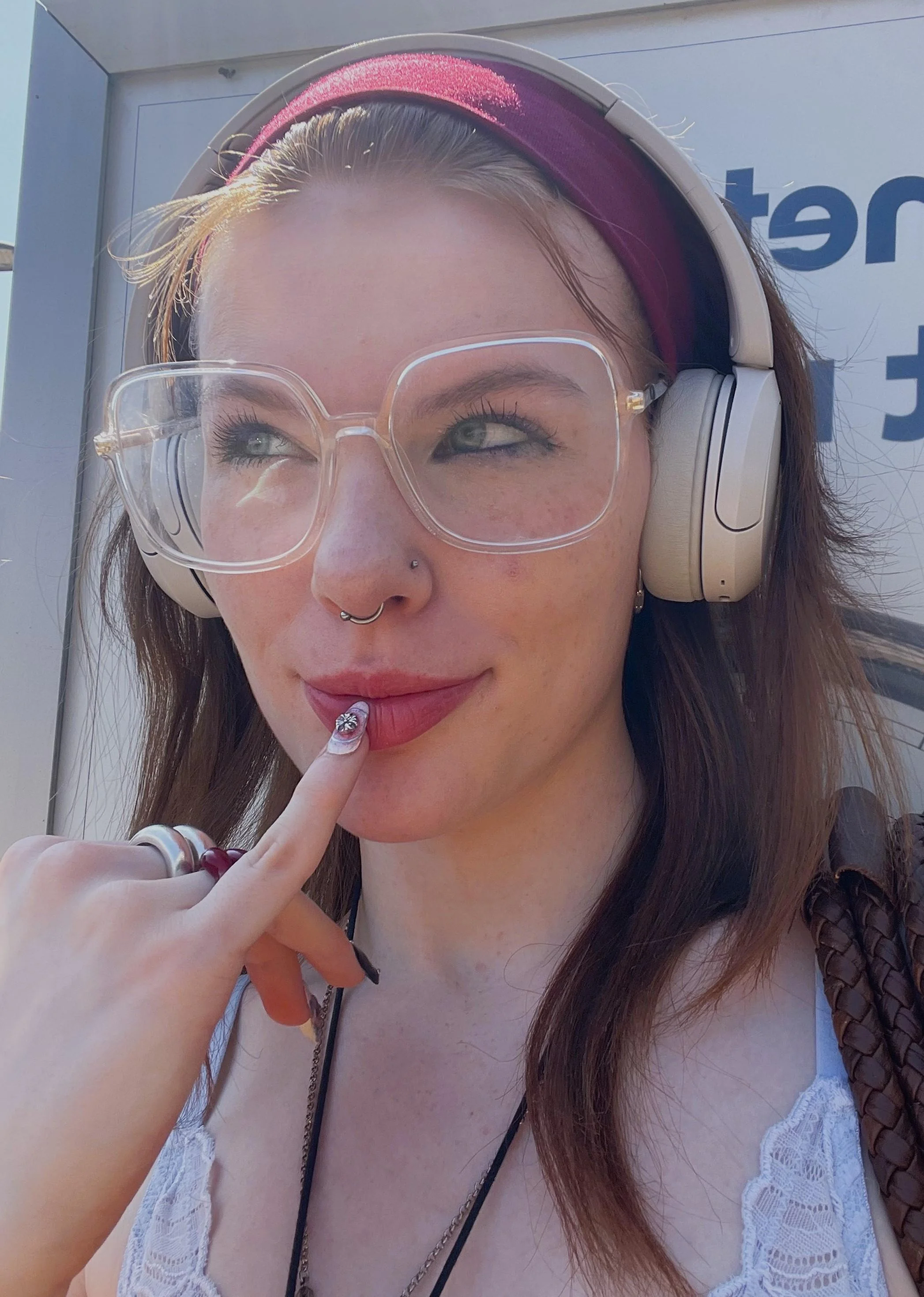 Am I hot in red? F19 picture 1 of 1