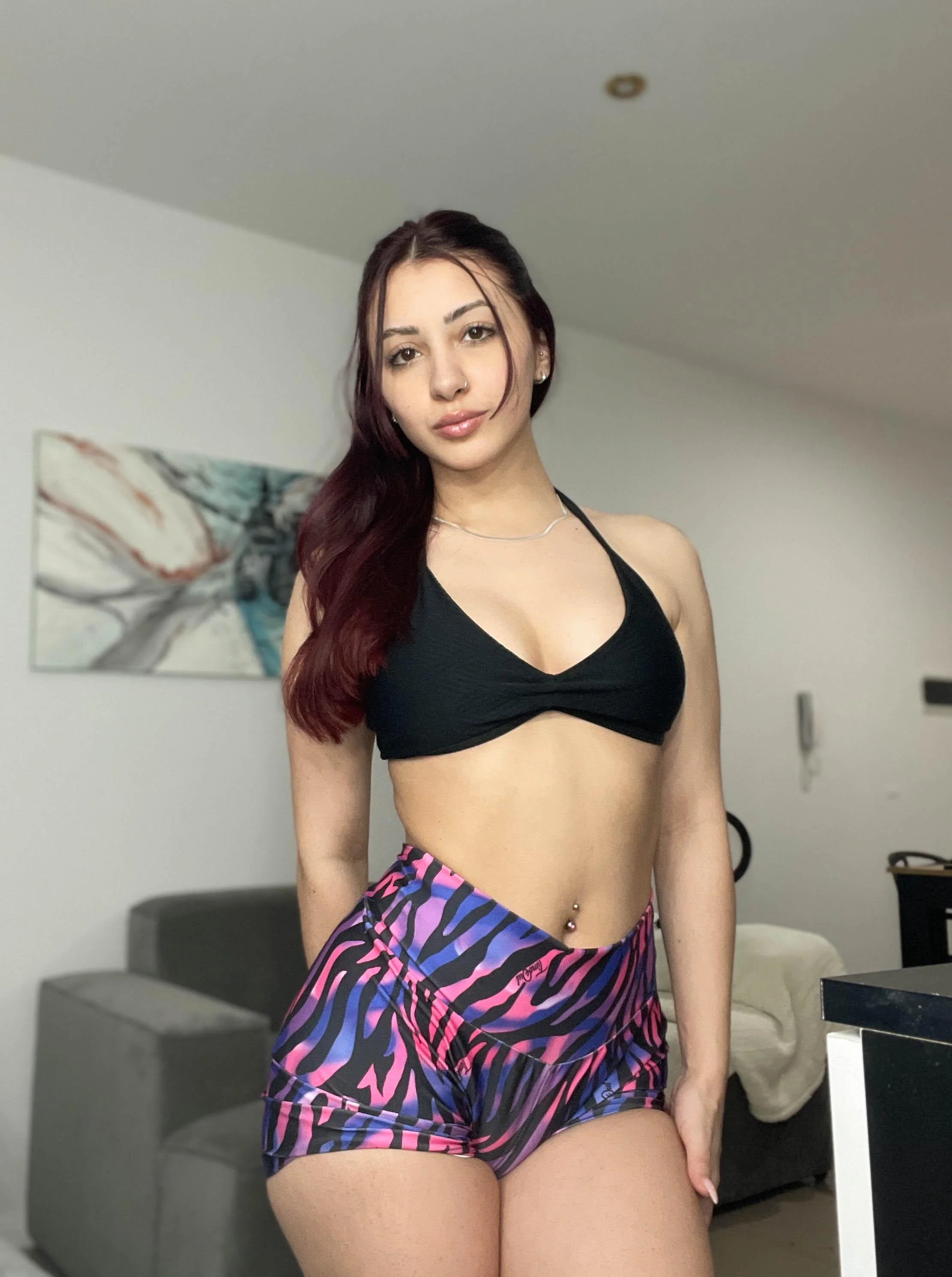 Do you think I'm hot? F19 picture 1 of 1