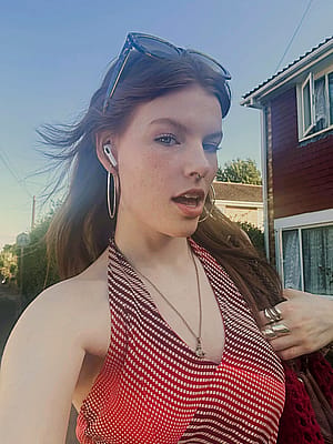 Feeling flirty and a bit daring. Care to join?'