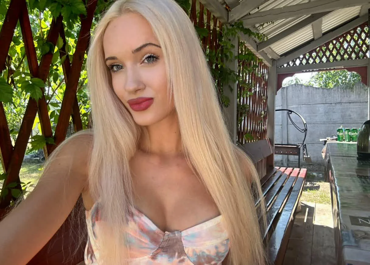 How can I make an older guy take notice of me? picture 1 of 1