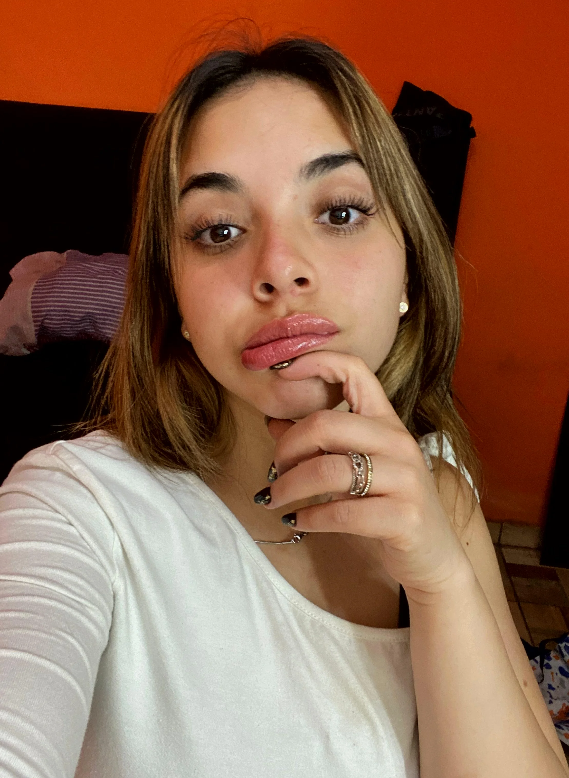 Can i sit next to you in class? picture 1 of 1
