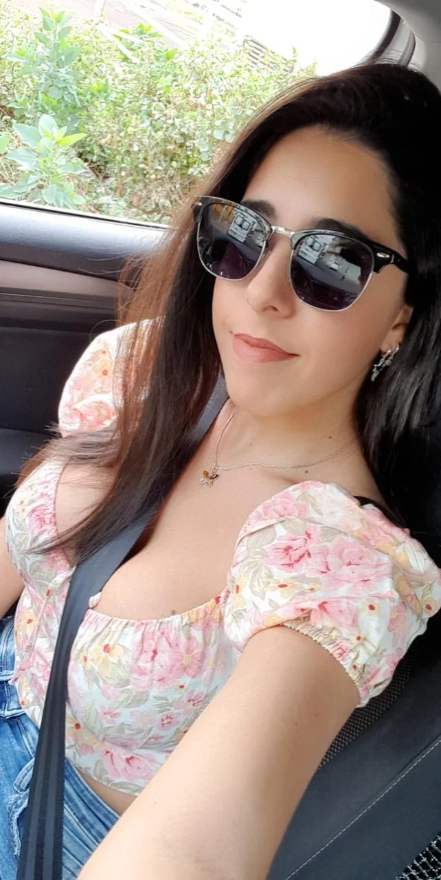 Don't look too much, you might cause an accident picture 1 of 1