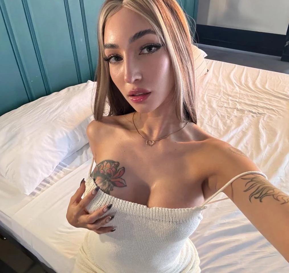 Do I look classy in this dress? picture 1 of 1