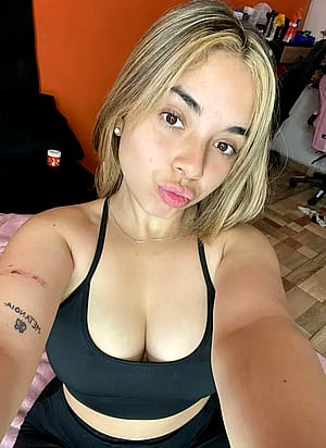 Am i hot or not? F18'