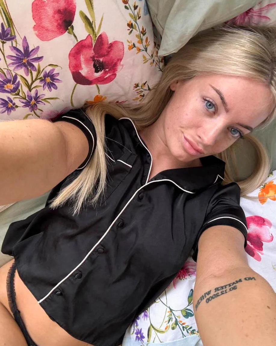 Am I sexy to you picture 1 of 1