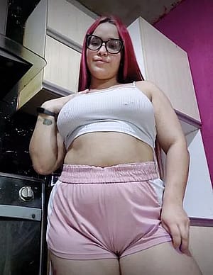 I am a pretty little doll'