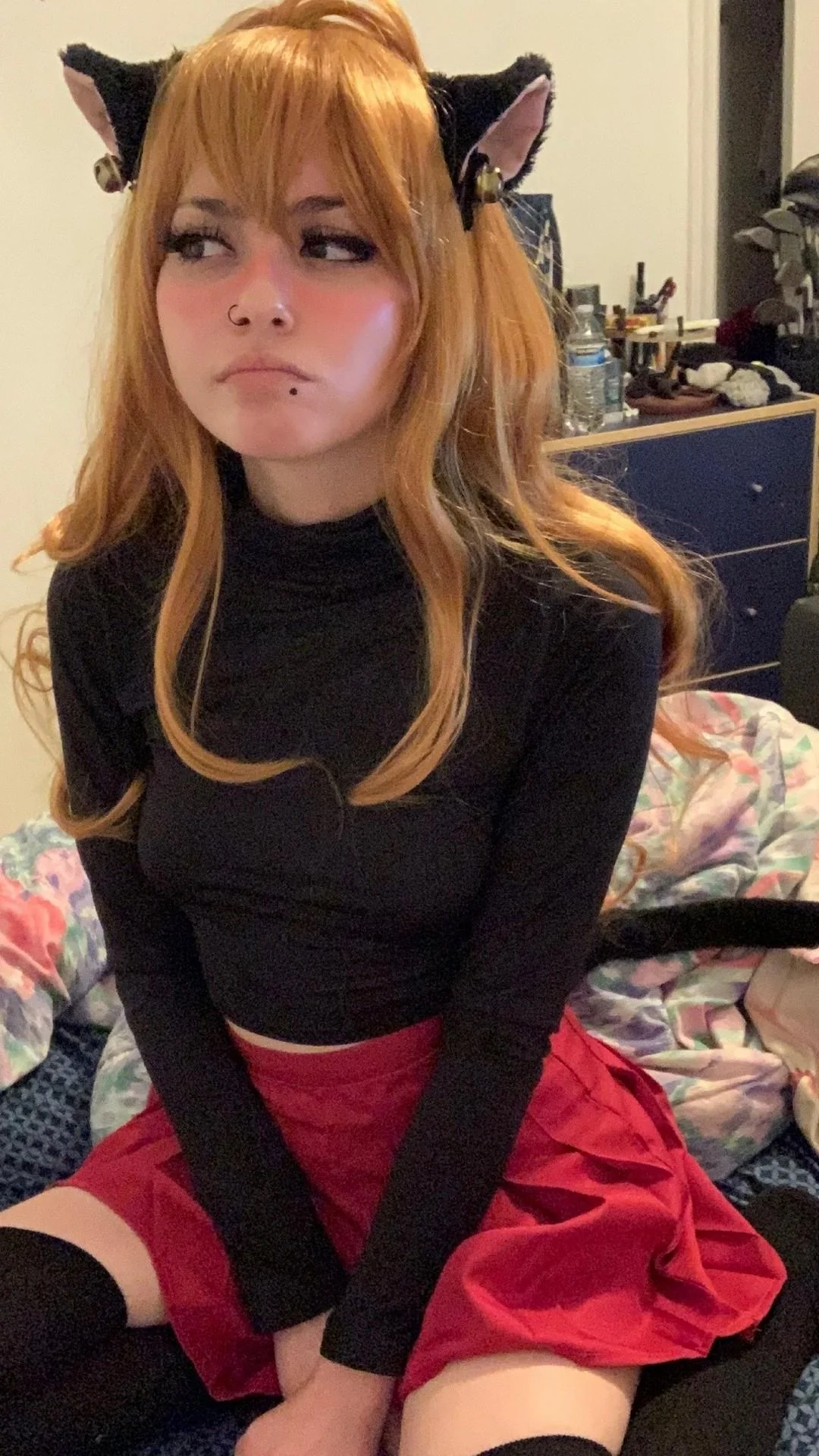 Be honest am I hot? F22 picture 1 of 1