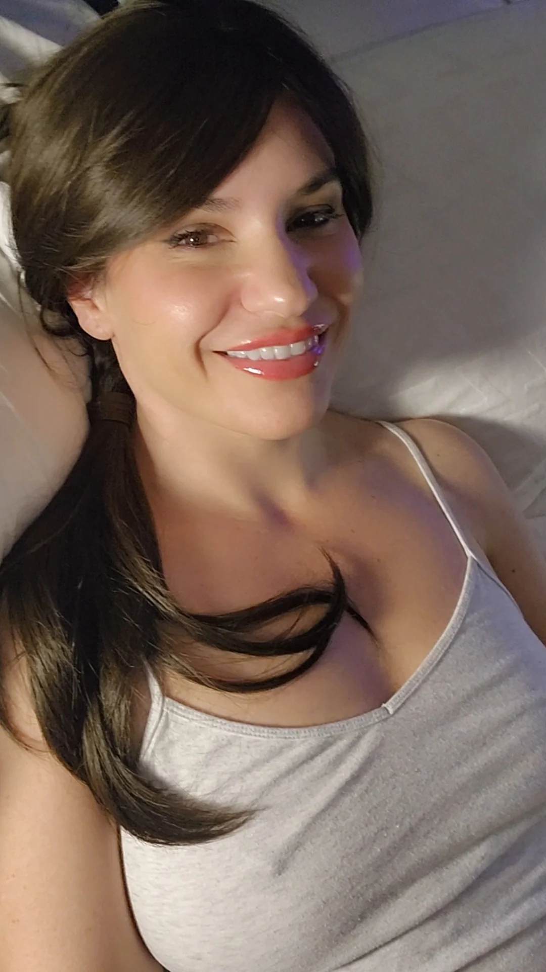 Hot for a 48F? Im old. picture 1 of 1