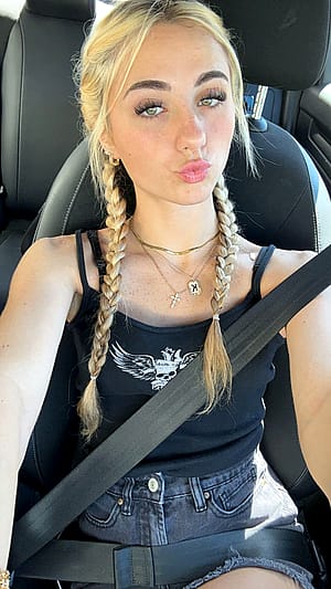 casual clothes with my braids, do you think im hot?'