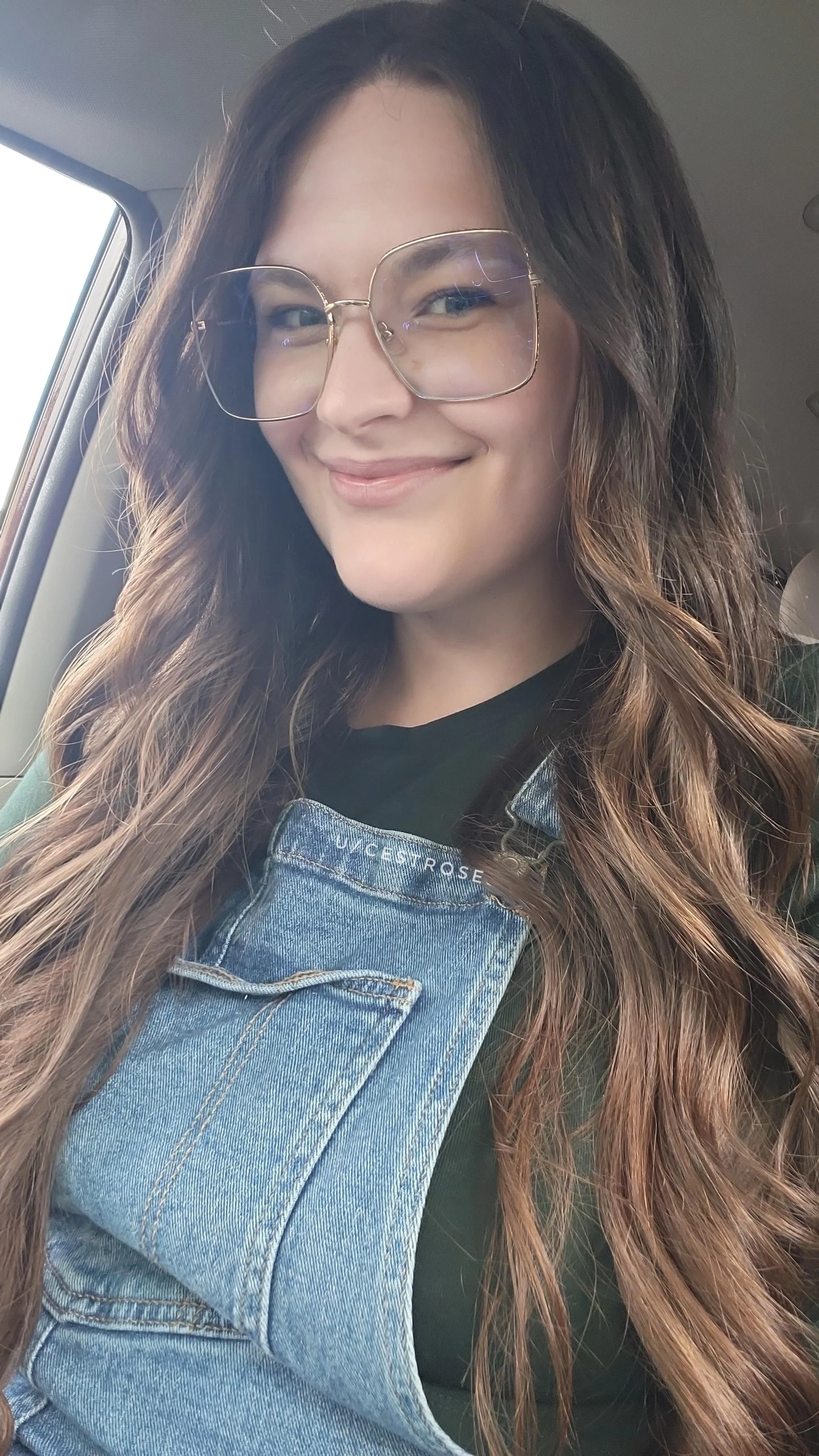 Still dateable as a young mom? 26f picture 1 of 1