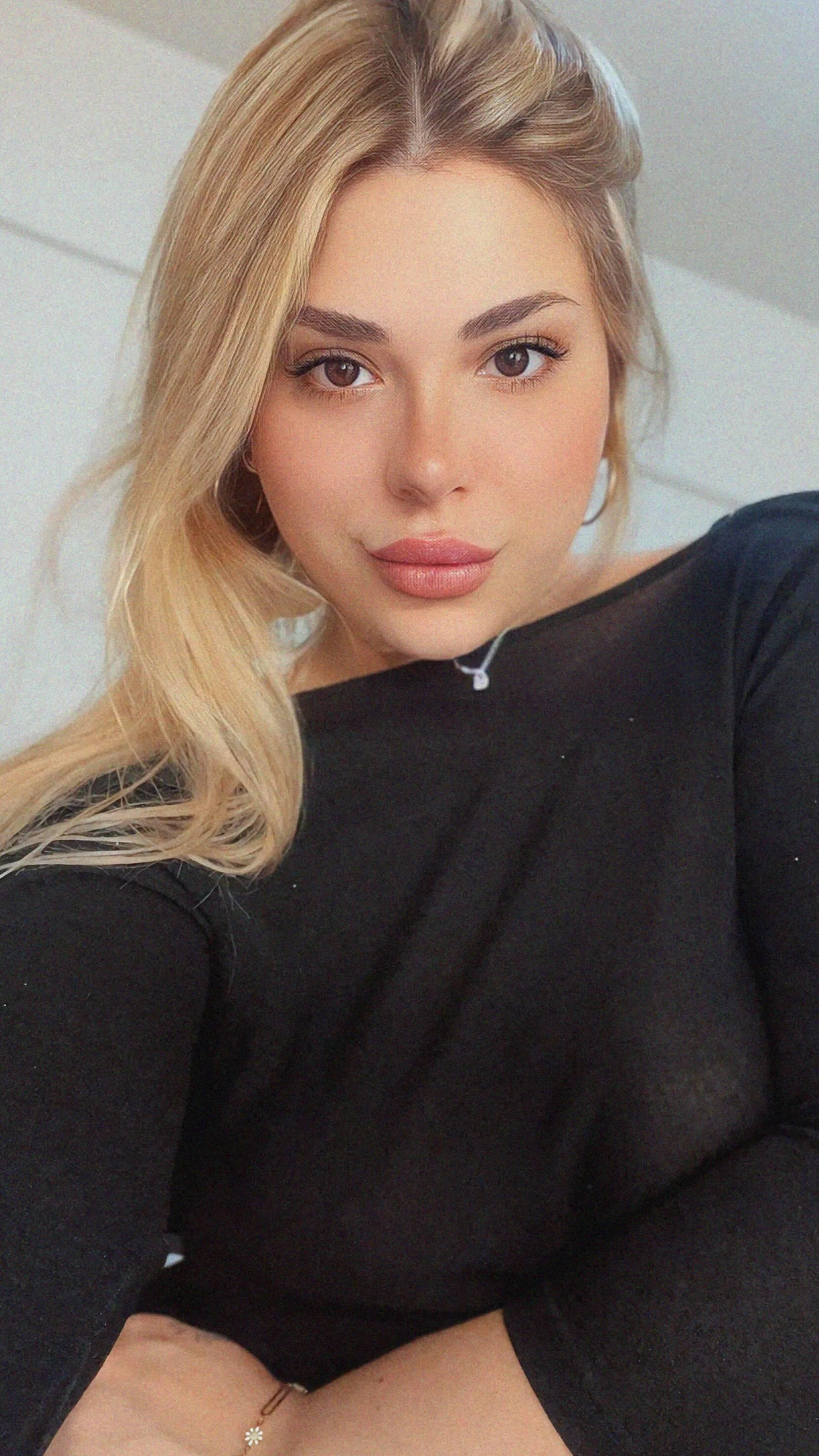 The College Girl Who'll Lead You on a Wild Journey picture 1 of 1