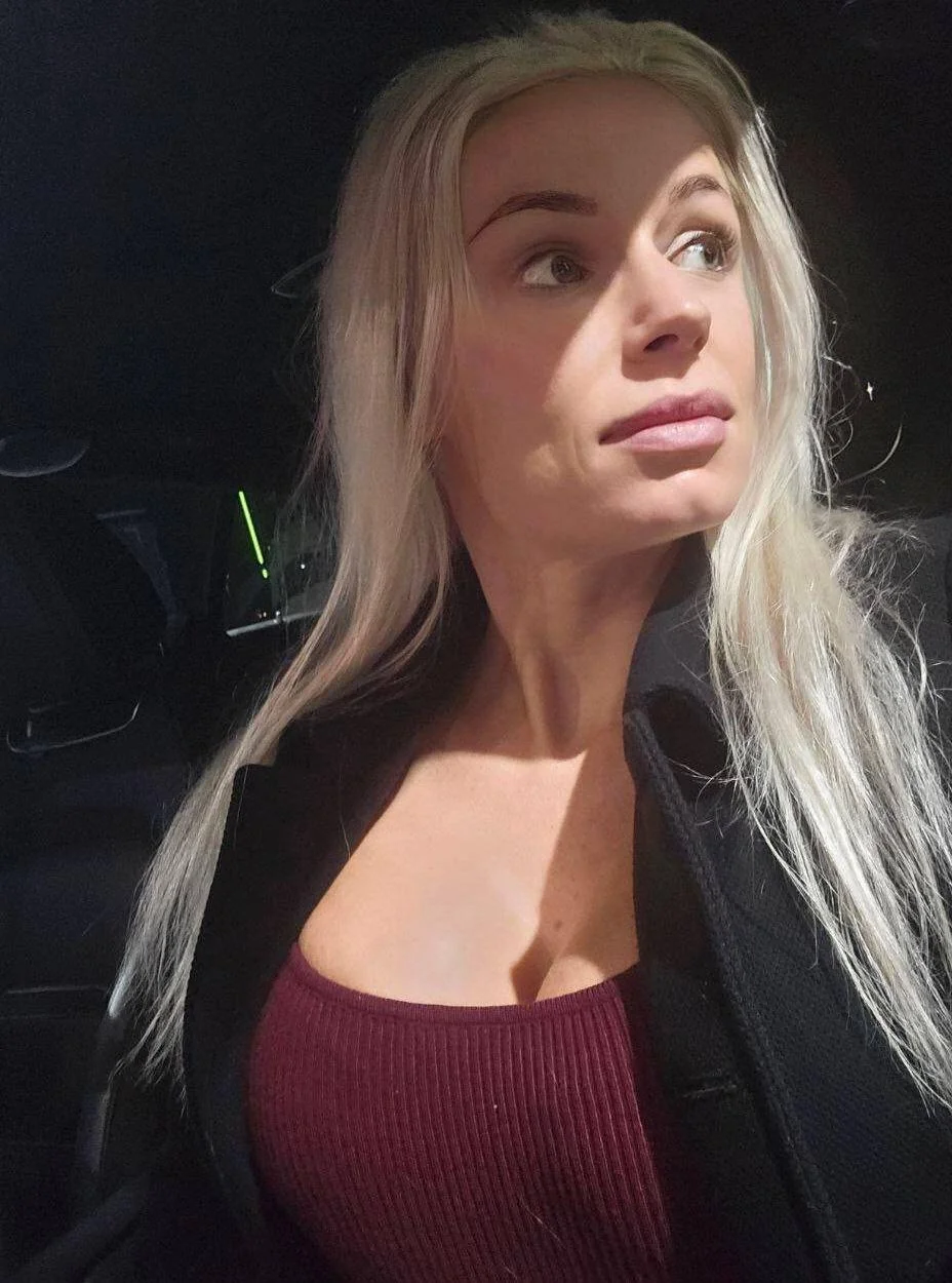 Be honest are you obsessed 36F picture 1 of 1
