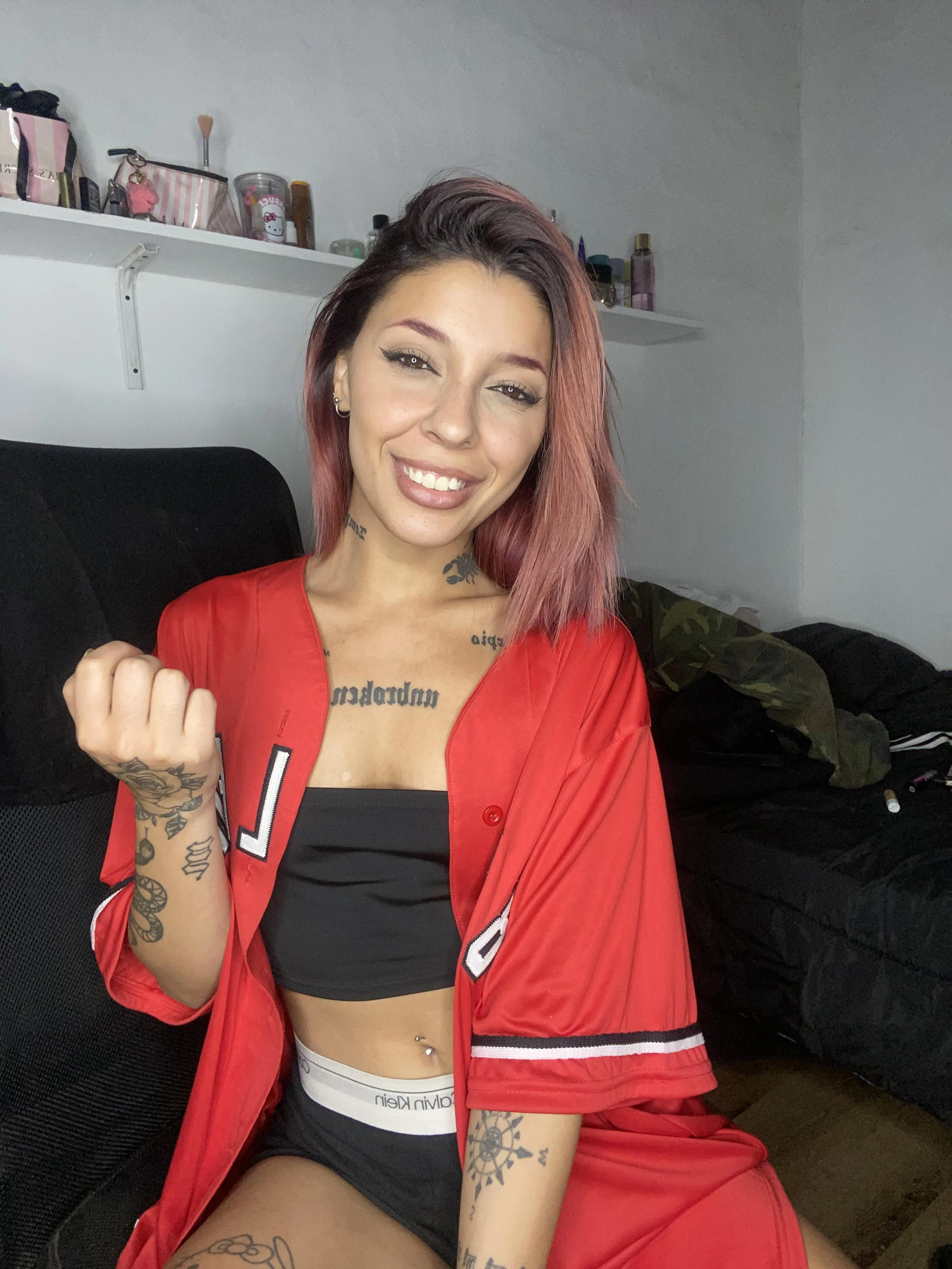 I don't know if these pajamas make me look sexy, what do you think? picture 1 of 1