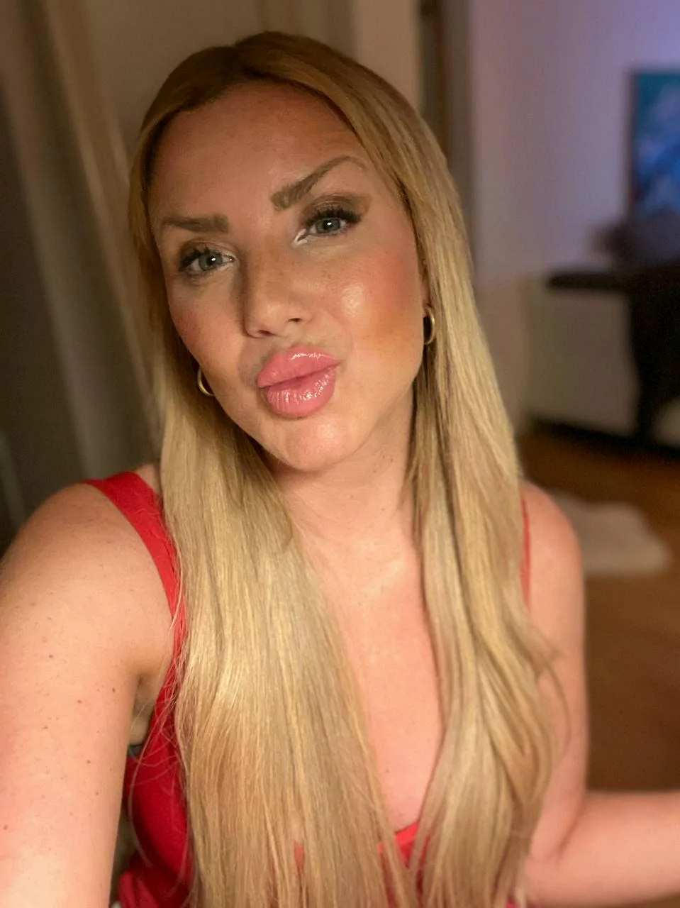 Feeling myself, feeling sexy picture 1 of 1