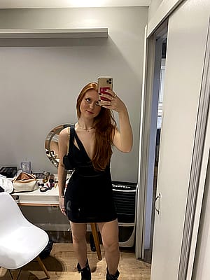 Do I look hot on this fit?'