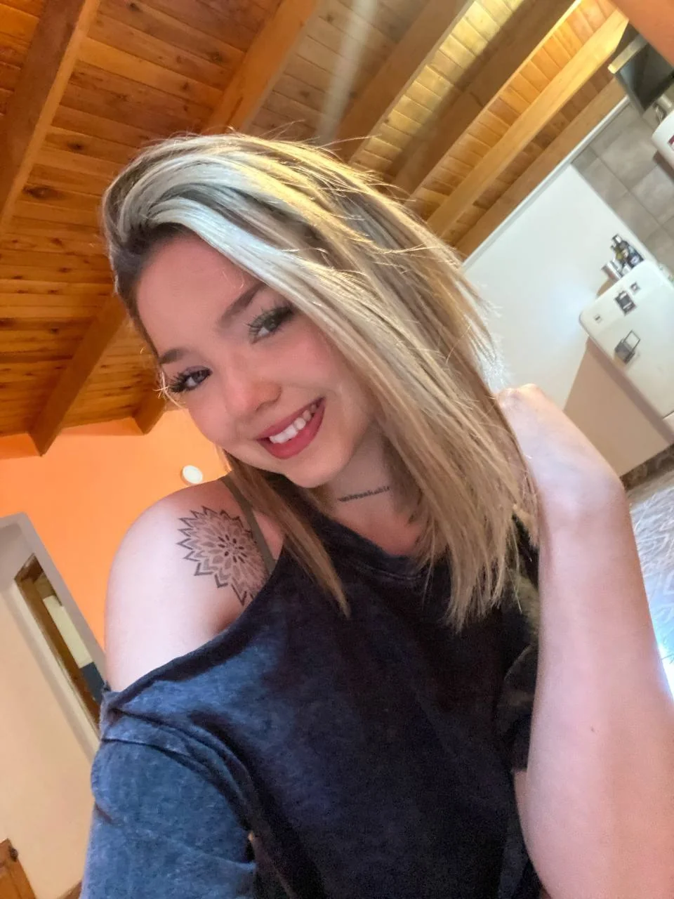 Sexy is kind of like an aura around someone. picture 1 of 1