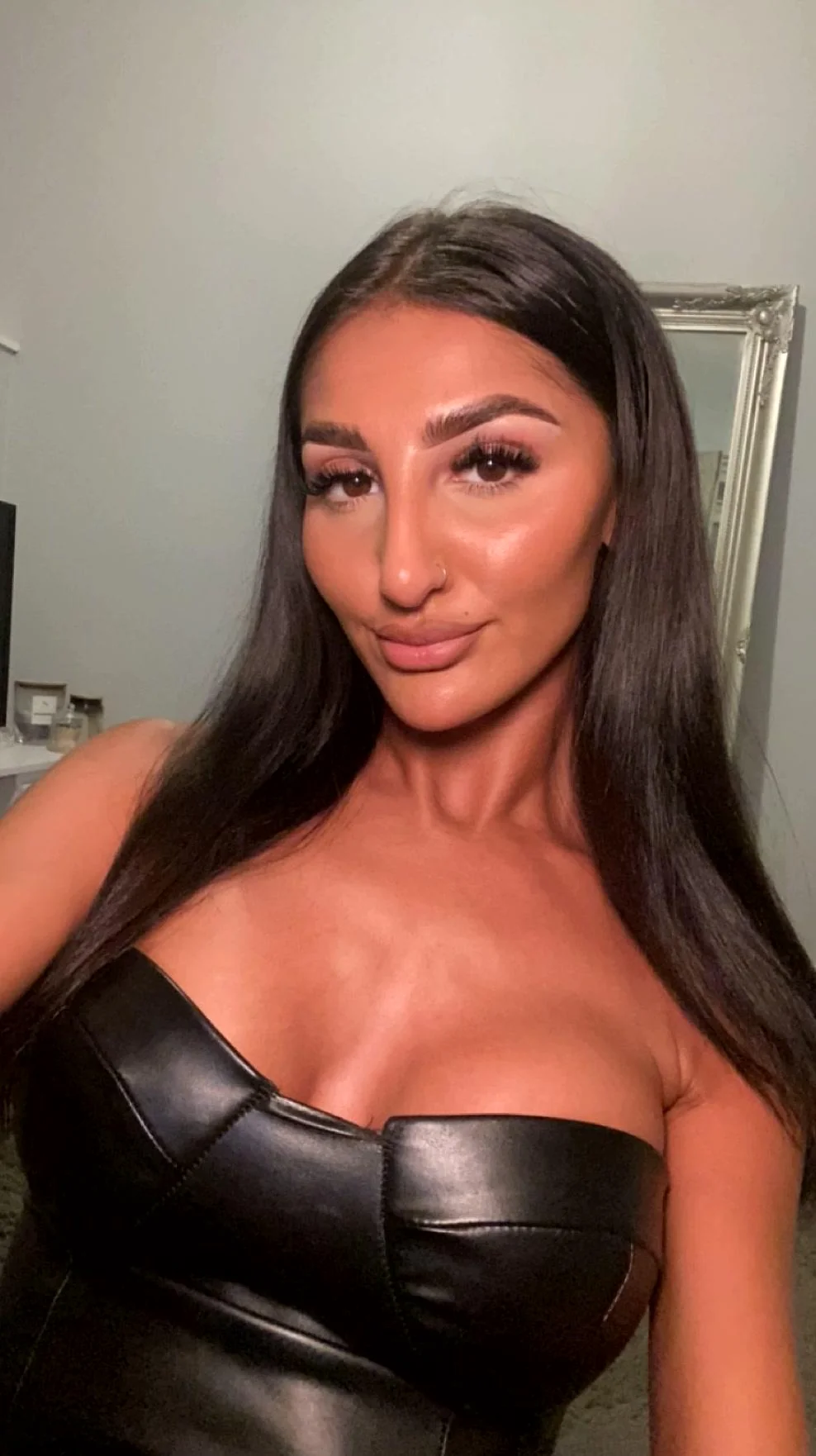 All about those sexy vibes picture 1 of 1