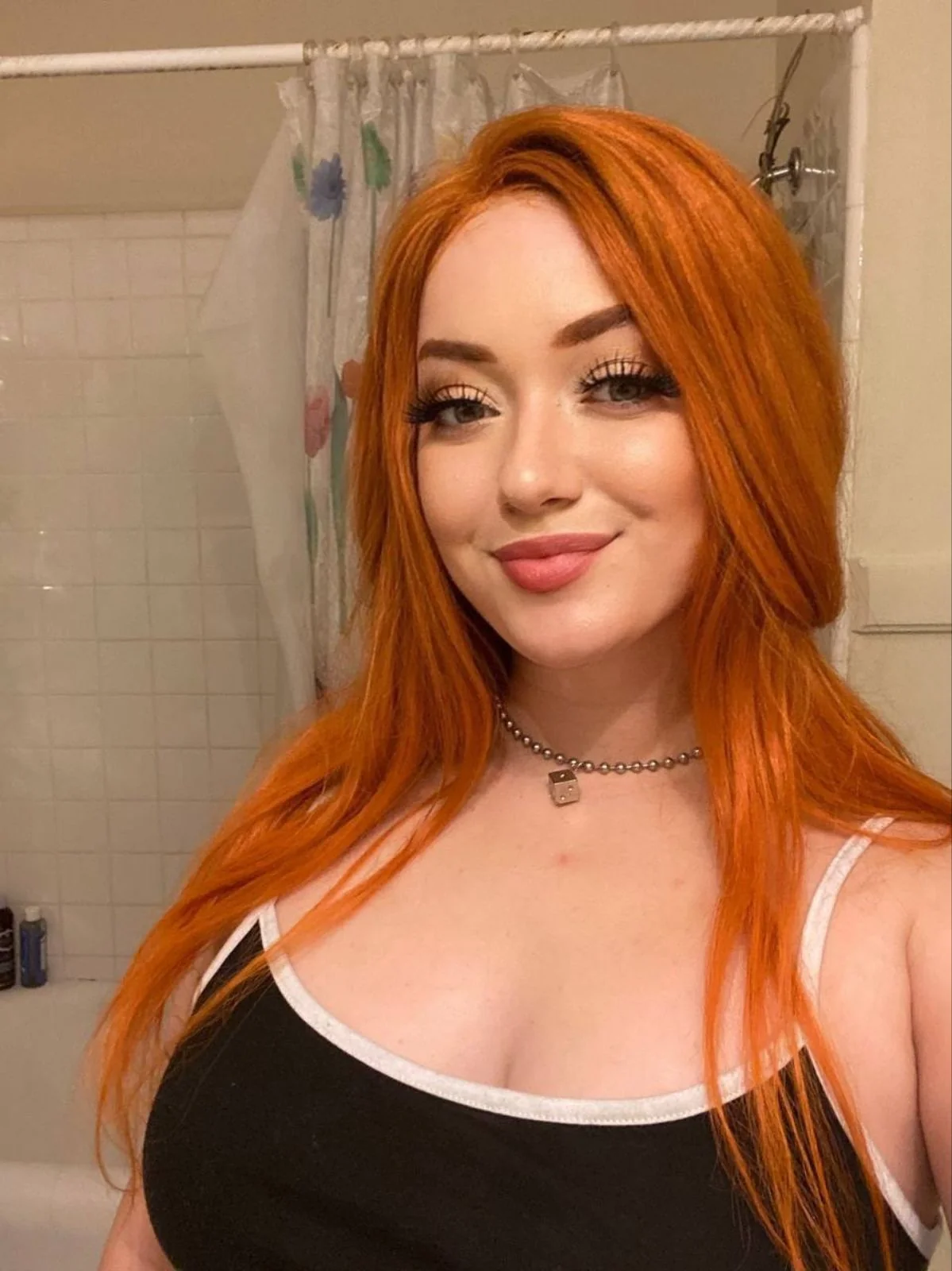 F24 Do you think I'm hot? picture 1 of 1