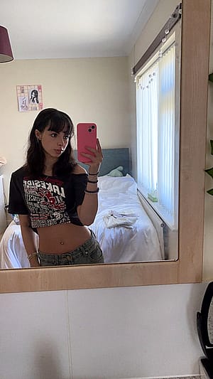 a quick selfie before going to school'