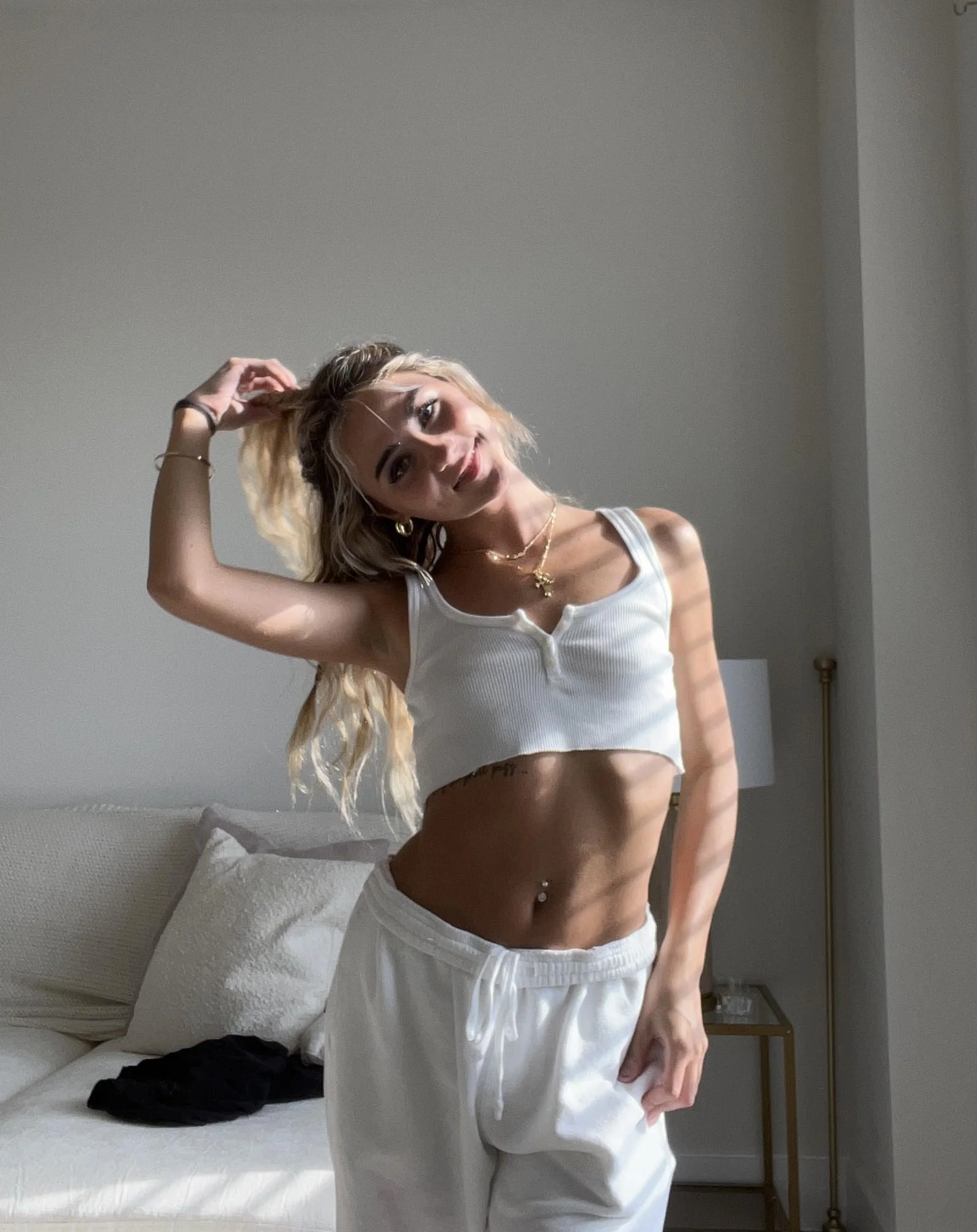do you think I look hot? f19 picture 1 of 1