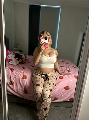 Am I your fave college teen?'