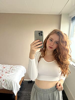 Radiating confidence in red'