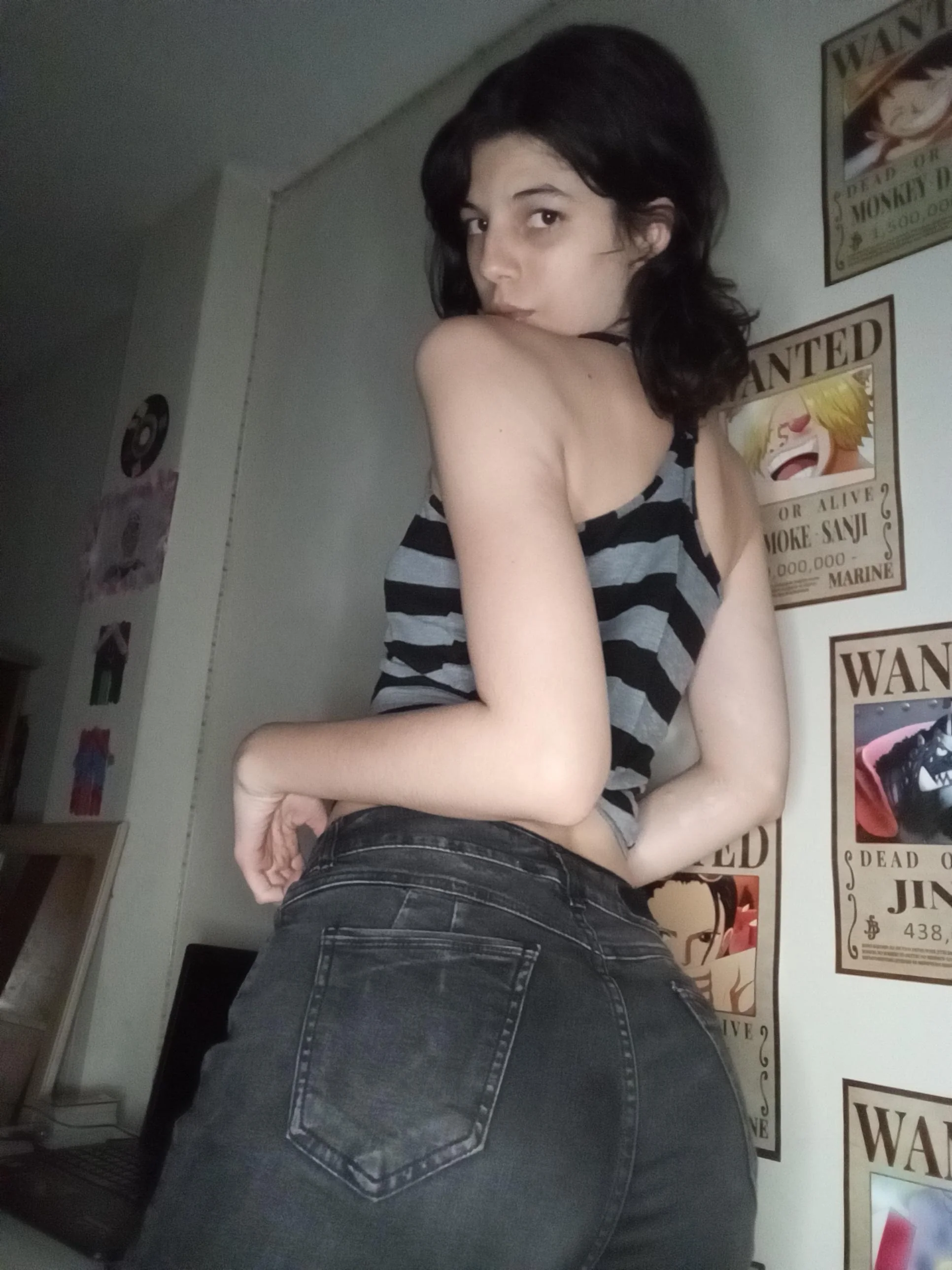 Flaunting my sexy back picture 1 of 1