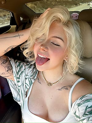 Am I hot with my tongue out?'