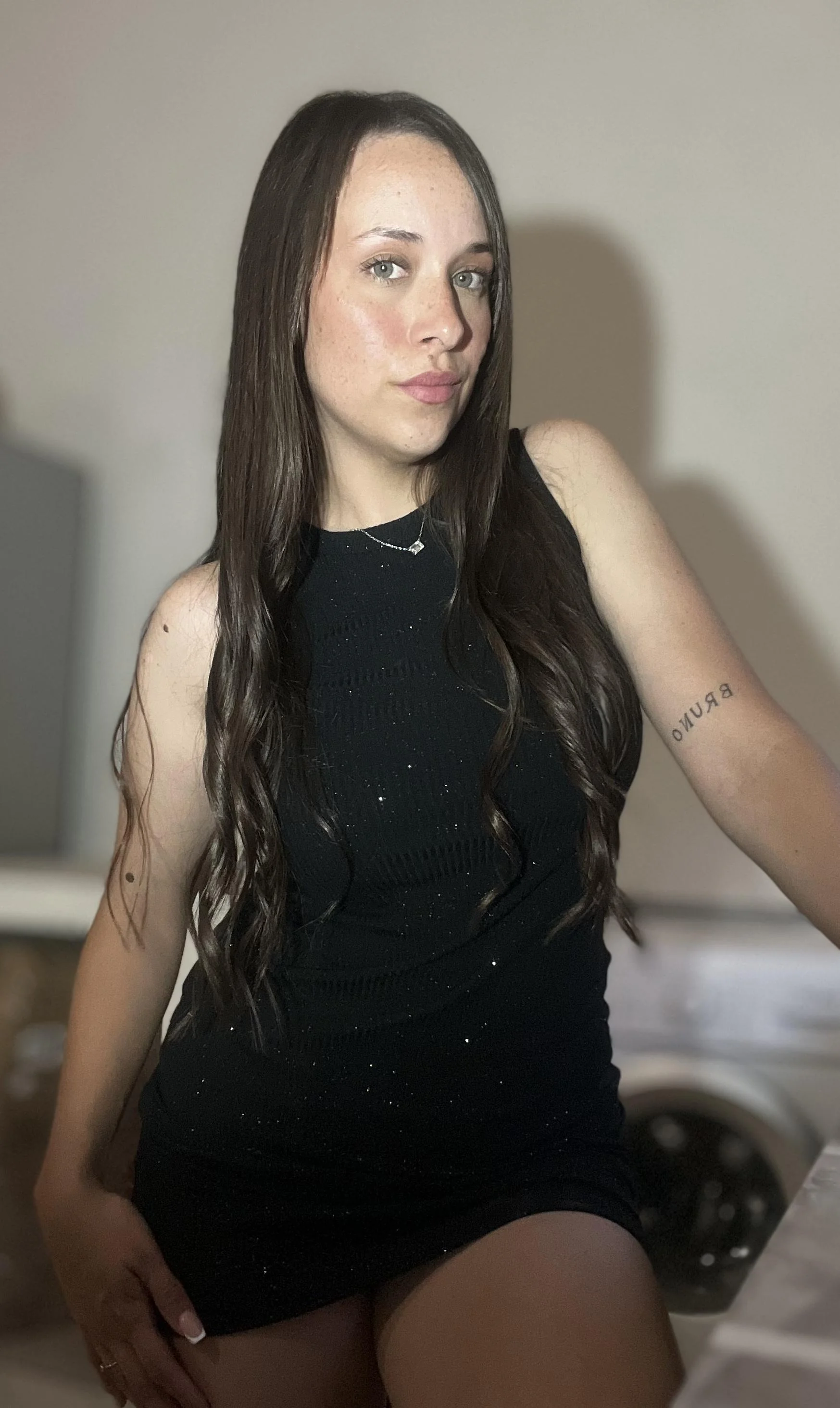 Do you think my black dress looks sexy? picture 1 of 1