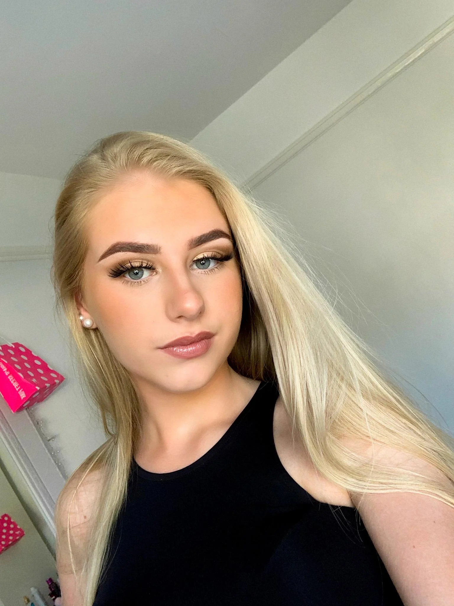 Going for a soft, natural look picture 1 of 1